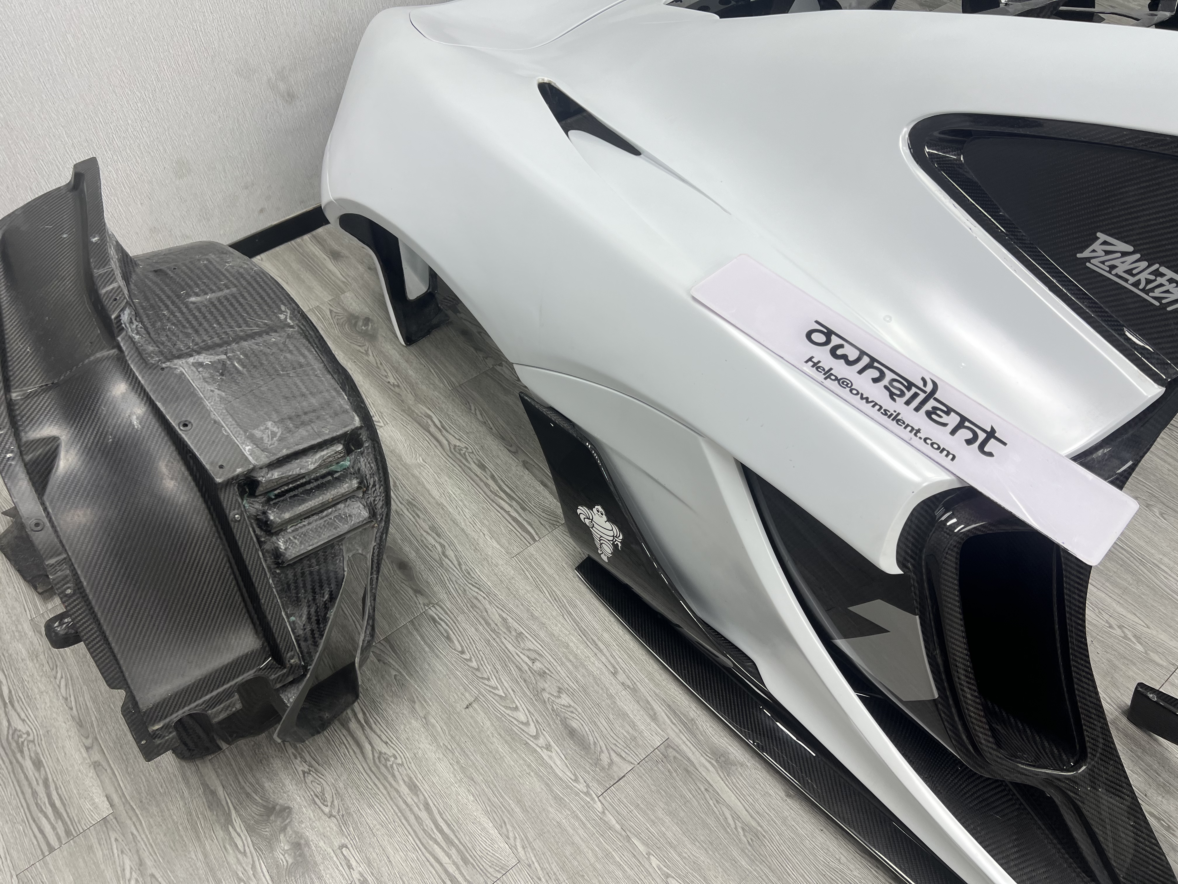 McLaren P1 (2013β2015) Full GTR-Style Autoclave Carbon Fiber Body Kit Upgrade