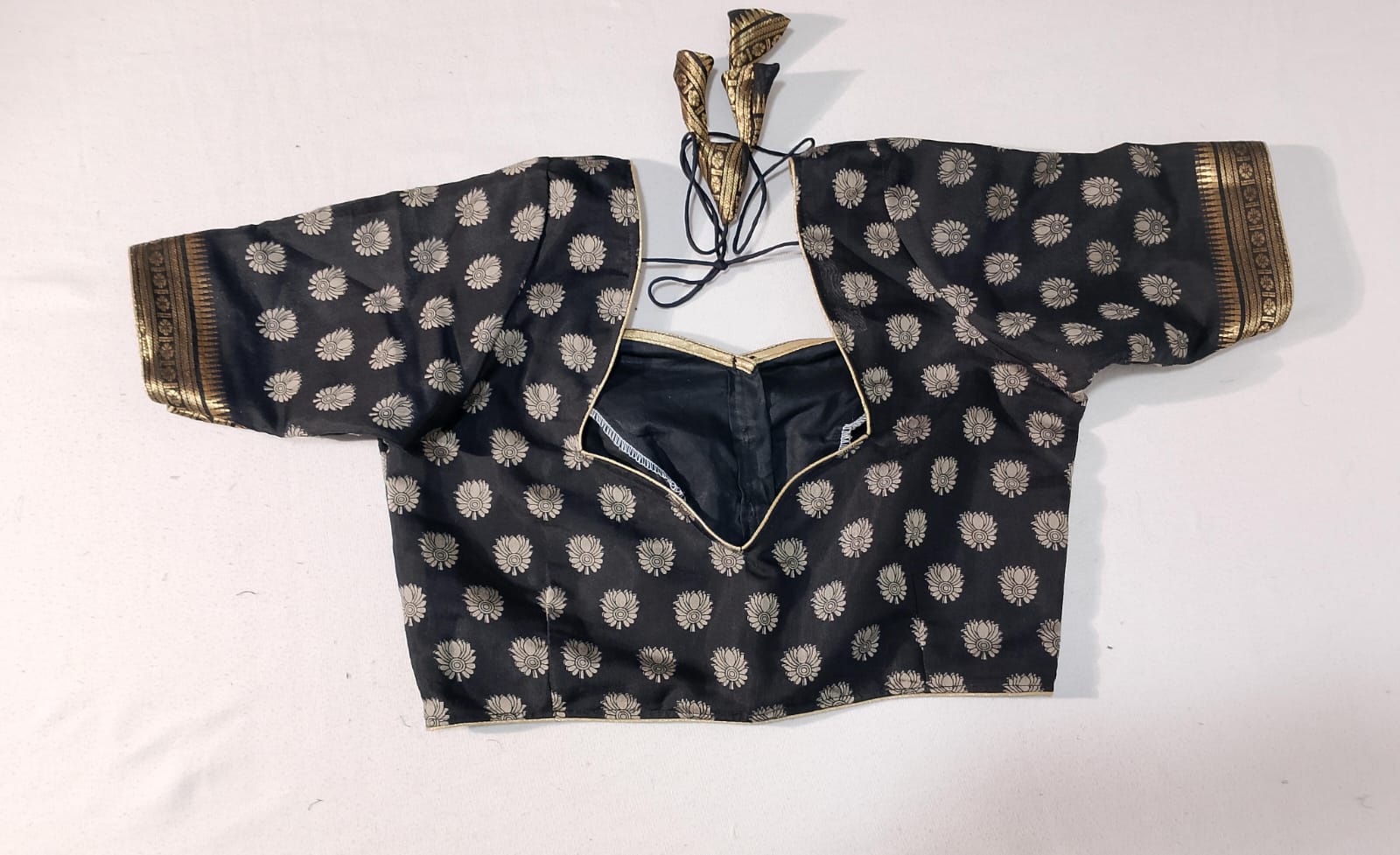 N316: Ready To Ship Beautiful Kalamkari Saree With Stitched Blouse