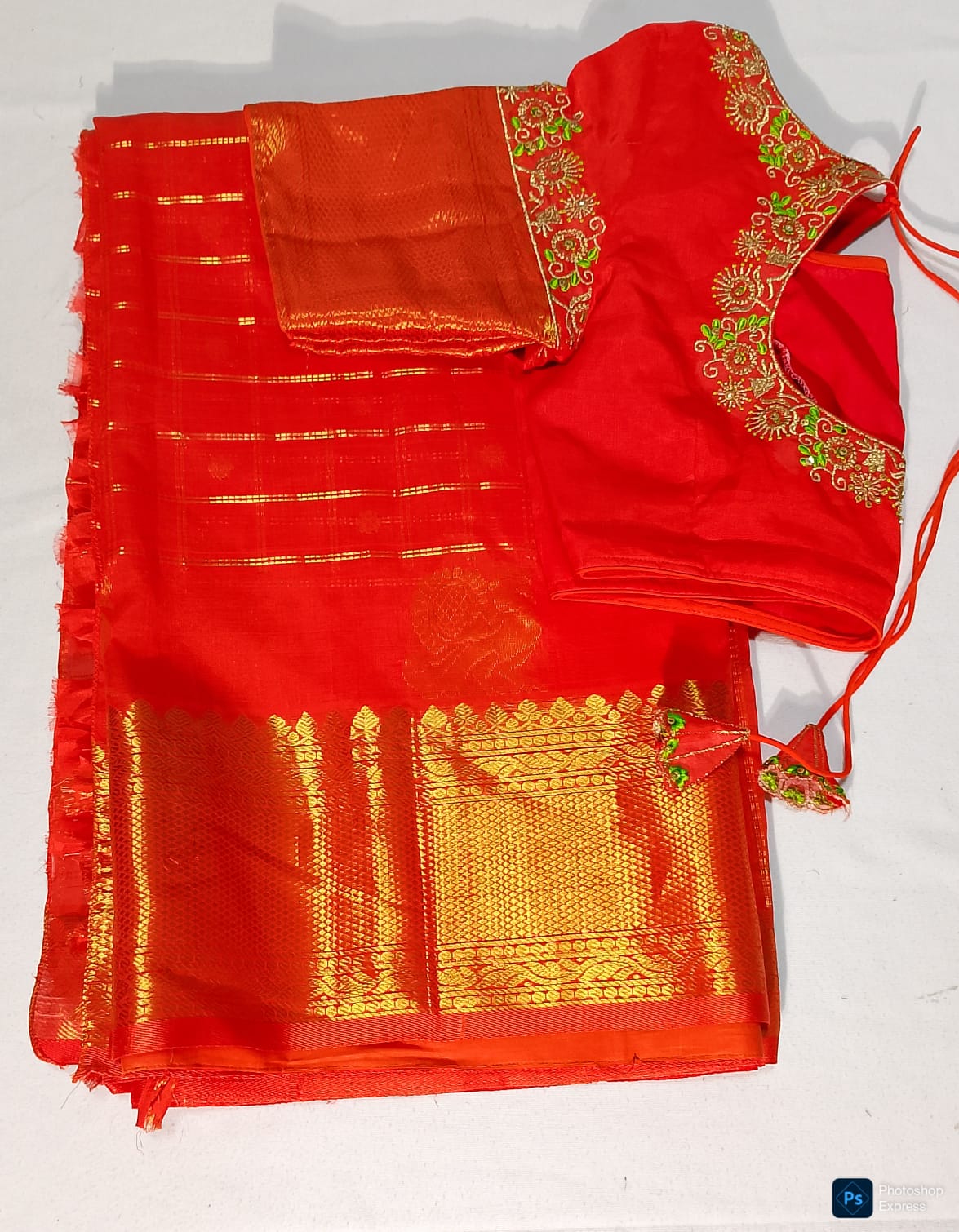 N606: Ready To Ship Beautiful Saree With Stitched Blouse