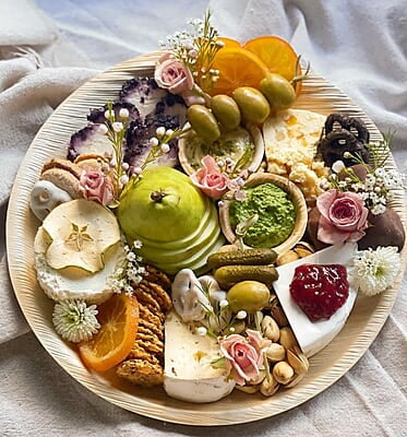 Nature 10inchs Round Deep Disposable Palm Leaf Plates - 25 Pack - Small Dinnerware Set - Eco-Friendly, Biodegradable & Compostable - Ideal for Weddings, Parties, Home Use, Events