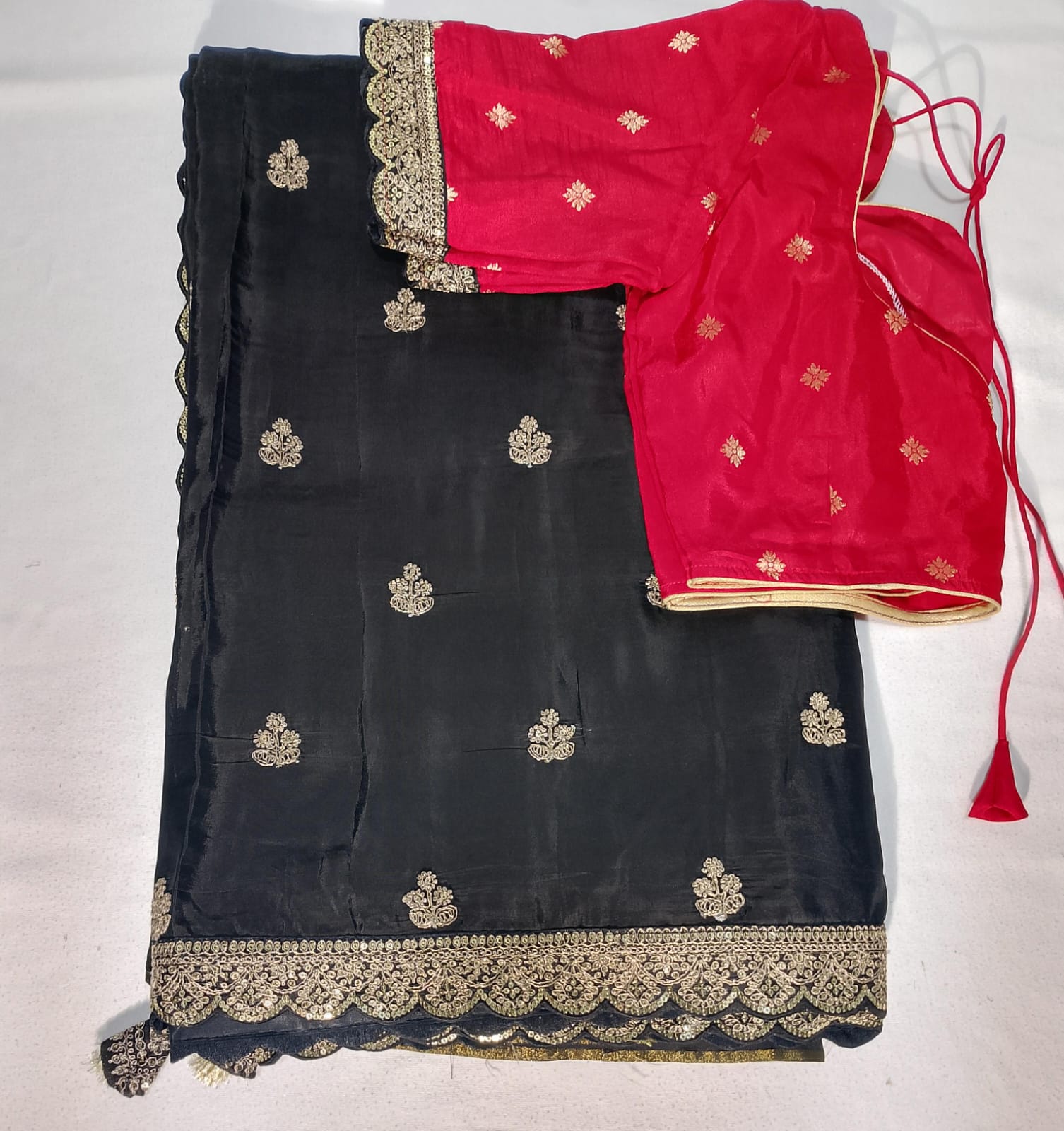 N591: Ready To Ship Beautiful  Saree With Stitched Blouse