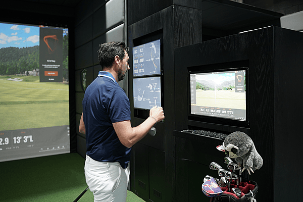 Play - 18 Holes 2 Players Peak (120 min) - SC