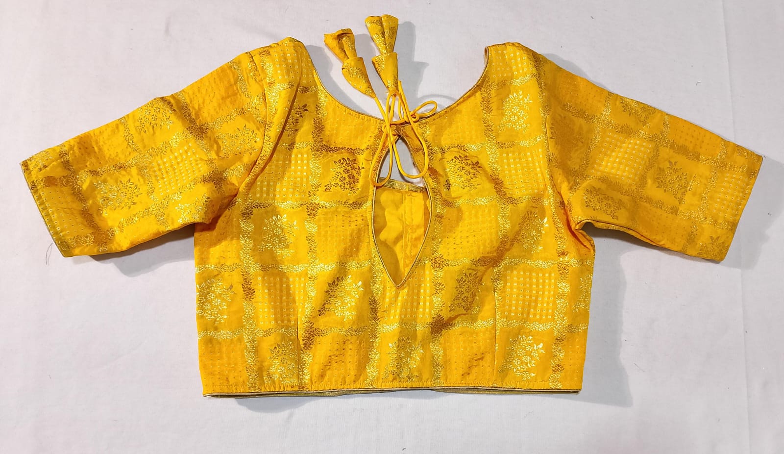 J589: Ready To Ship Beautiful Saree With Stitched Blouse J589: Ready To Ship Beautiful Saree With Stitched Blouse