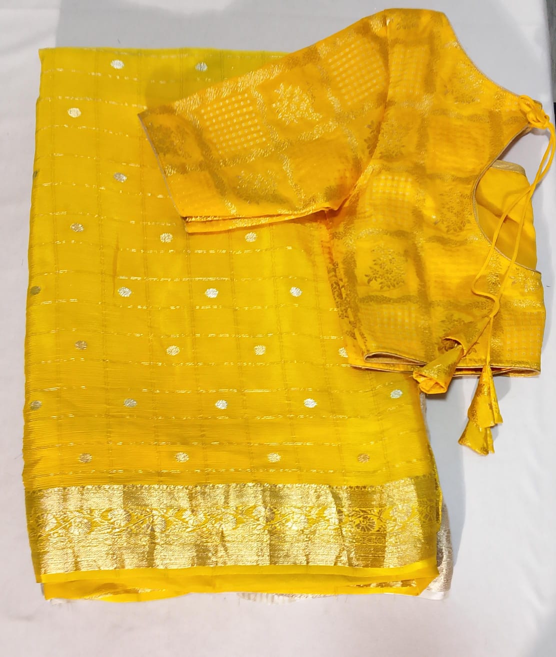 J589: Ready To Ship Beautiful Saree With Stitched Blouse J589: Ready To Ship Beautiful Saree With Stitched Blouse