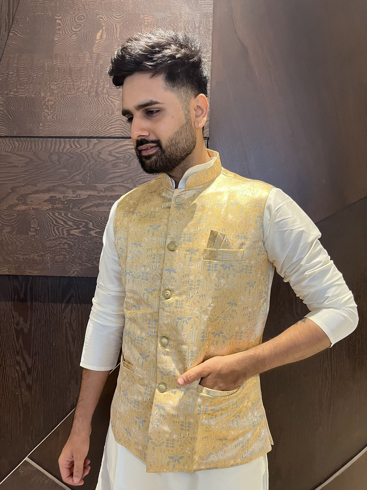 C066: Beautiful Mens Kurata Pajama Sets With Jacket C066: Beautiful Mens Kurata Pajama Sets With Jacket