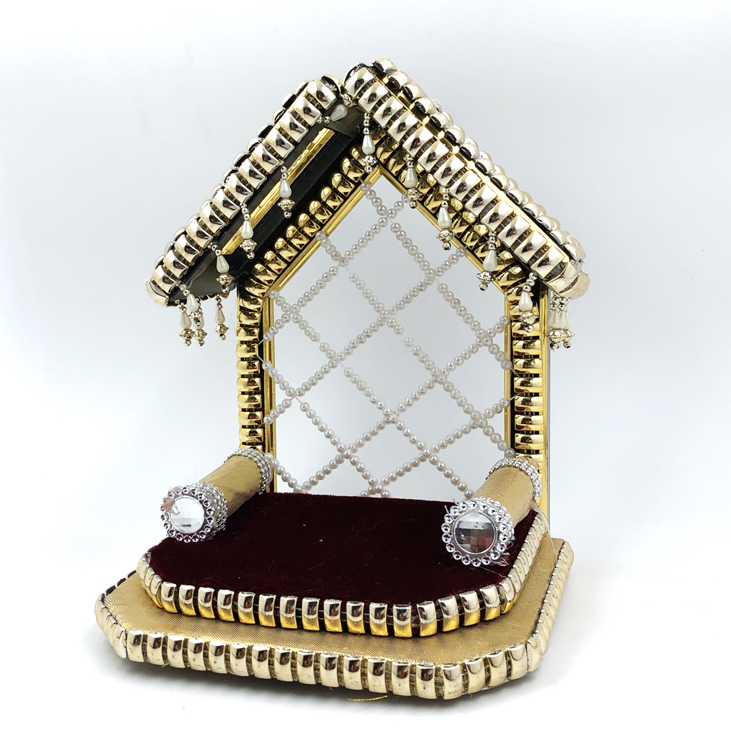 Laddu Gopal Singhasan Moti