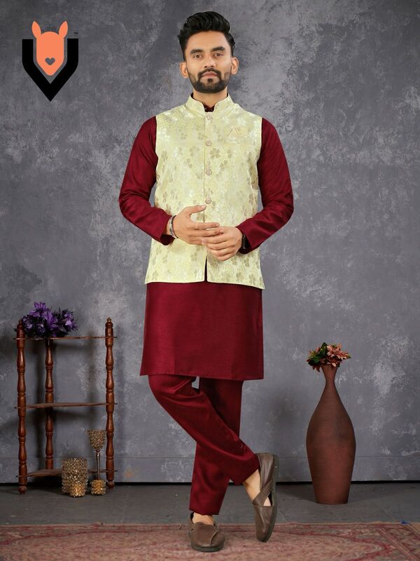 C026: Beautiful Mens Kurta Pajama Sets