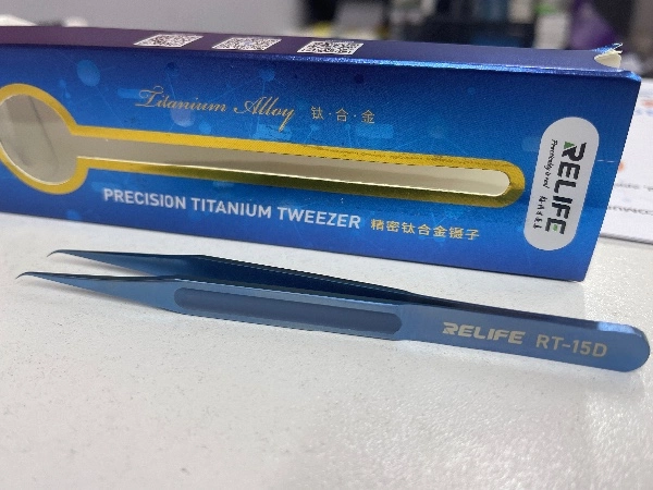 Pinza Curva de Precisión RT-15D - Máxima Exactitud para Microsoldadura