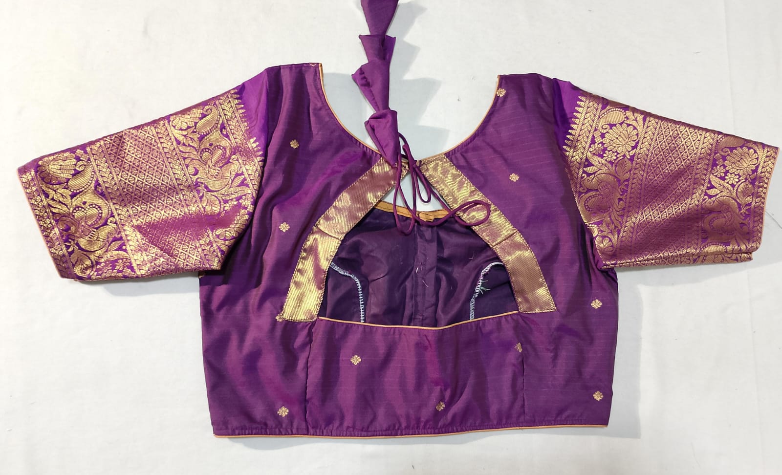 N06 : Ready To Ship Beautiful Gadwal Saree With Stitched Blouse N06 : Ready To Ship Beautiful Gadwal Saree With Stitched Blouse