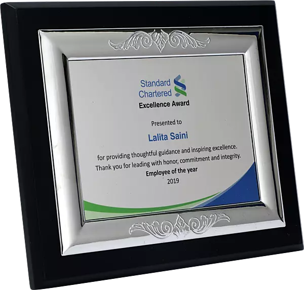 TANDARD CHARTERED PLAQUES TROPHY