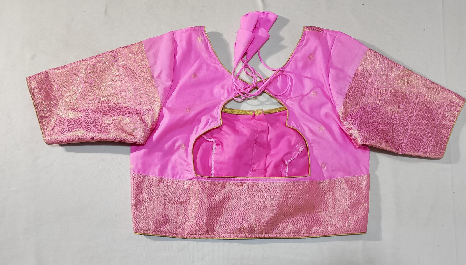 N08: Ready To Ship Beautiful Gadwal  Saree With Stitched Blouse