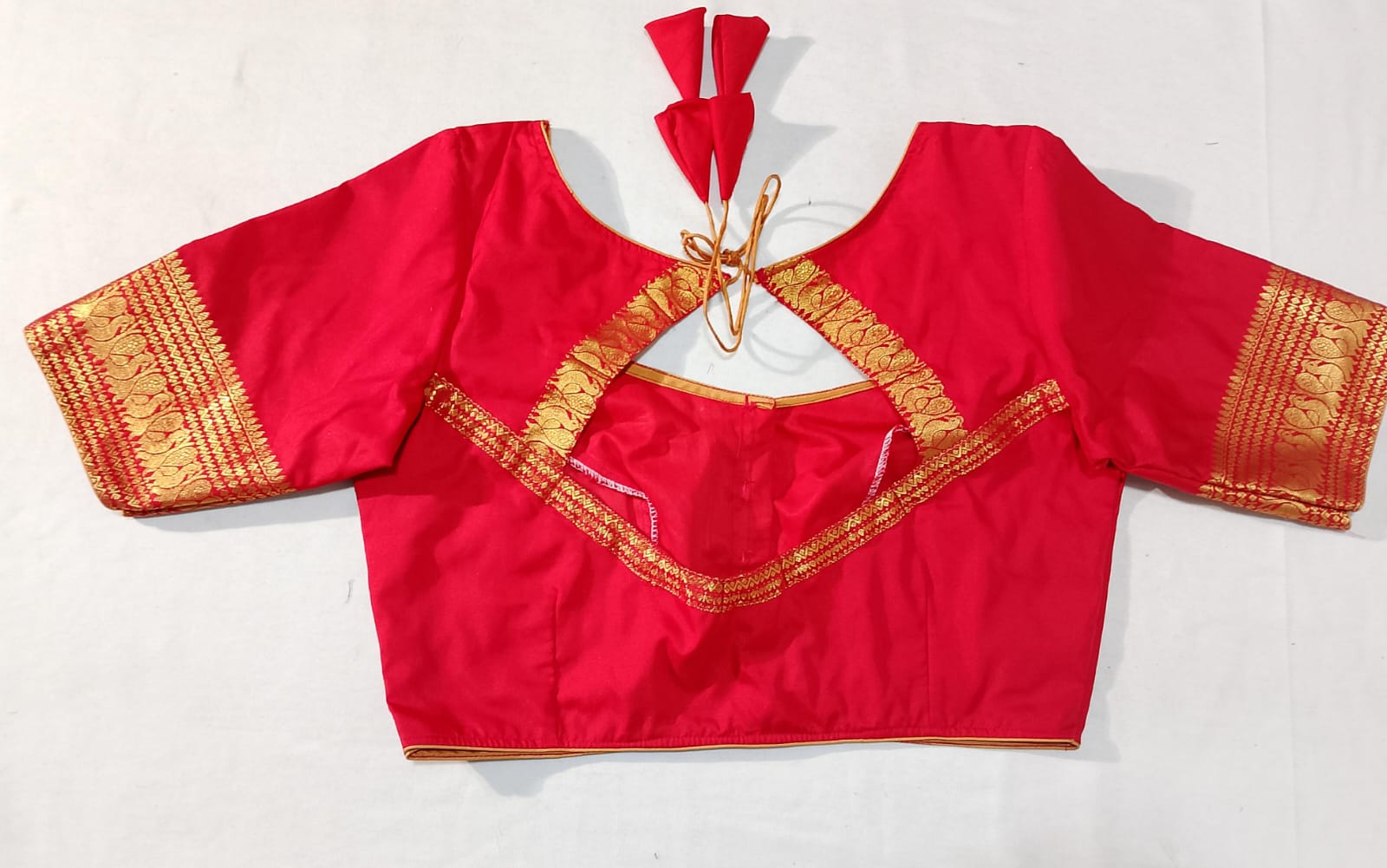 N05 : Ready To Ship Beautiful  Saree With Stitched Blouse