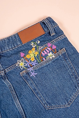 12 progetti di ricamo DMC Cotone Lanato nuovi colori 12 progetti di ricamo DMC Cotone Lanato nuovi colori