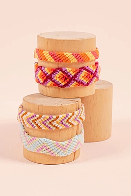 12 progetti di ricamo DMC Cotone Lanato nuovi colori 12 progetti di ricamo DMC Cotone Lanato nuovi colori