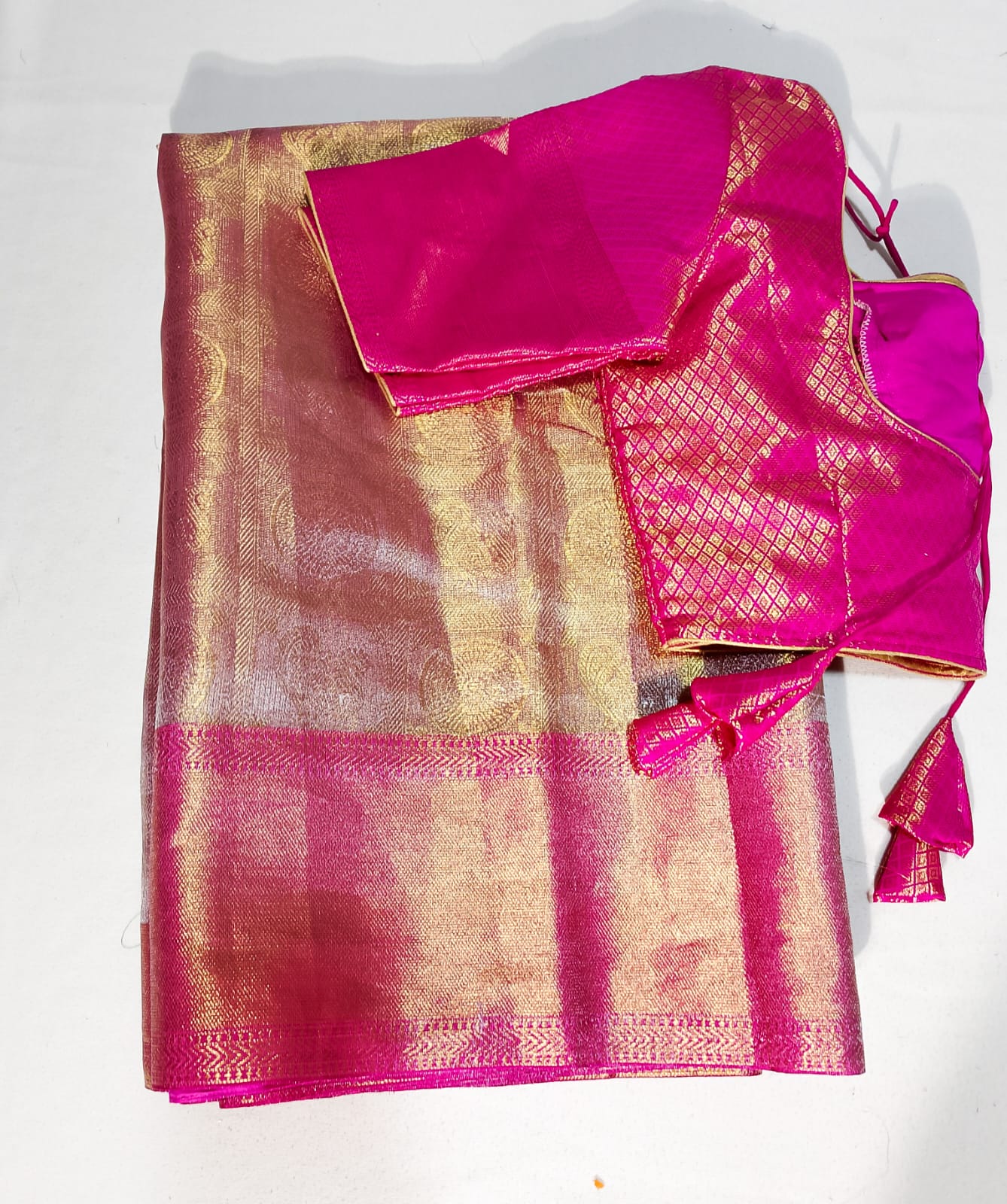 N633: Ready To Ship Beautiful Tissue Saree With Stitched Blouse