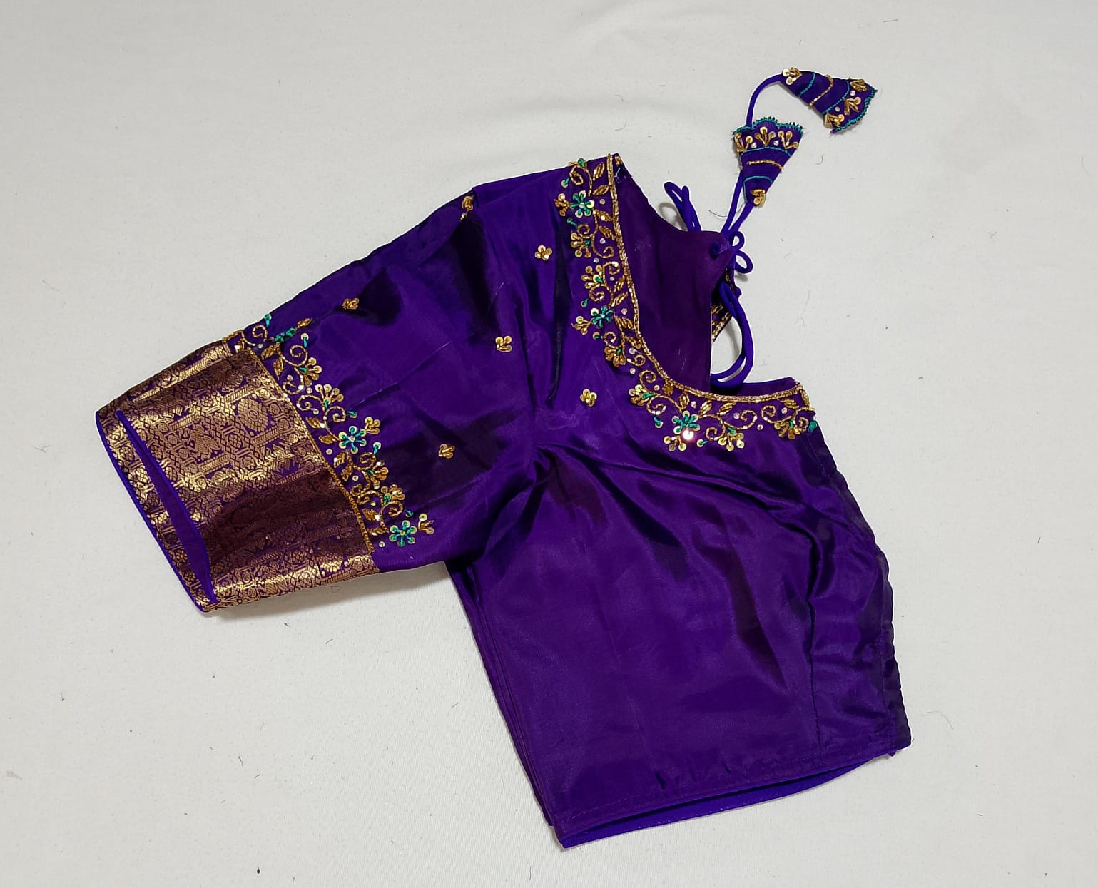 N631: Ready To Ship Beautiful Pure Kanchipattu Saree With Stitched Maggam Work Blouse