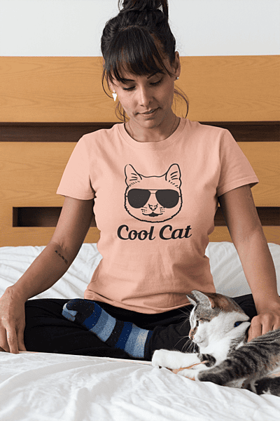 Cool Cat T-Shirt – Minimalist Sunglasses Cat Graphic Tee