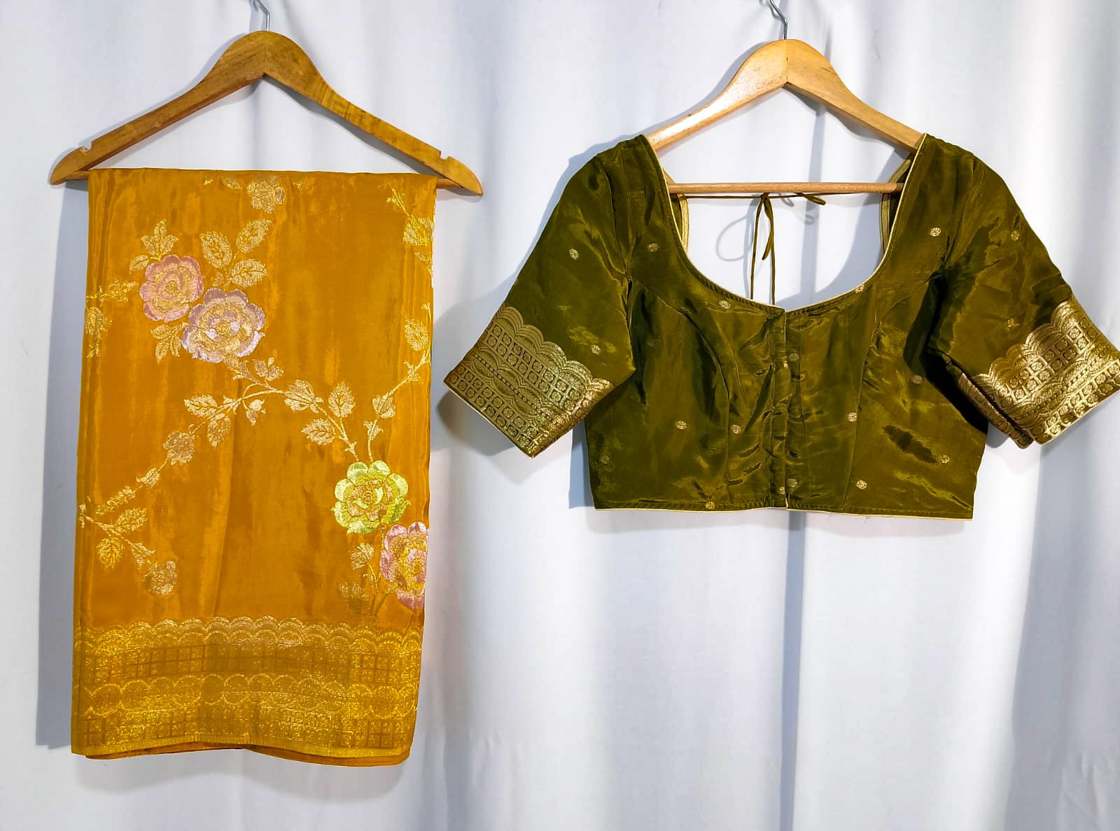 N634: Ready To Ship Beautiful Tissue Saree With Stitched Blouse