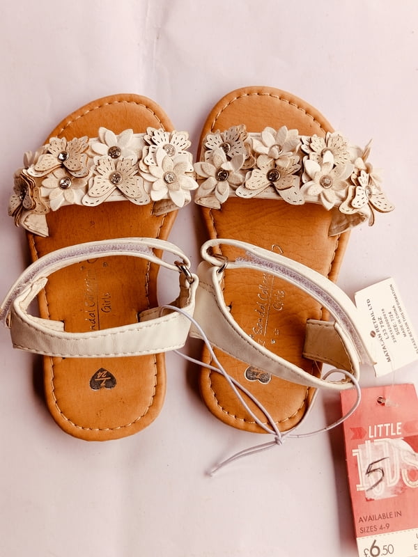COMFY GIRLS SANDAL - UK STOCK SHOOES  (WHITE)