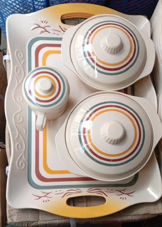 SET OF 4 UNBREAKABLE DINNER SET - THINK AND QUALITY