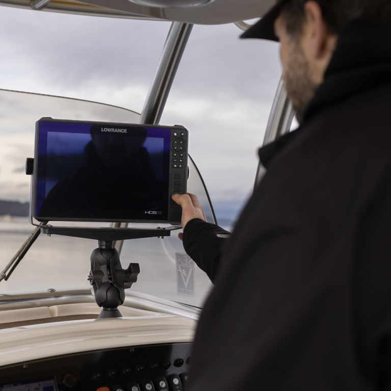 Scotty 2.25" ball mount w. Large Sounder Plate Scotty 2.25" ball mount w. Large Sounder Plate