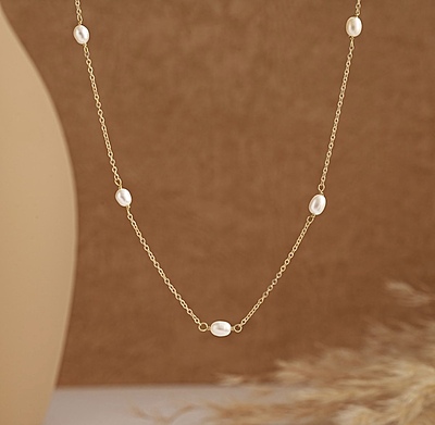 Stylish Pearl Necklace