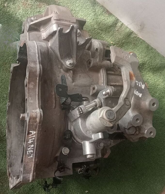 Transmission / Gearbox Opel Astra Astra J 1.4T 4 Cylinder 2010to2013