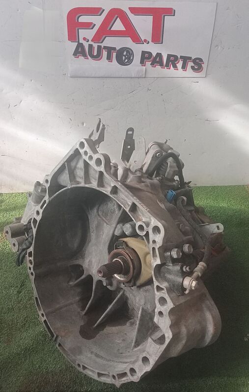 Transmission / Gearbox Nissan X-Trail 2.0 4 Cylinder 2003to2007