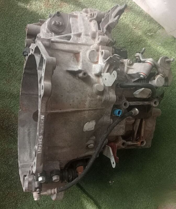 Transmission / Gearbox Nissan X-Trail 2.0 4 Cylinder 2003to2007