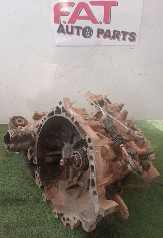Transmission / Gearbox Toyota Yaris 1.3 4 Cylinder 2005to2011