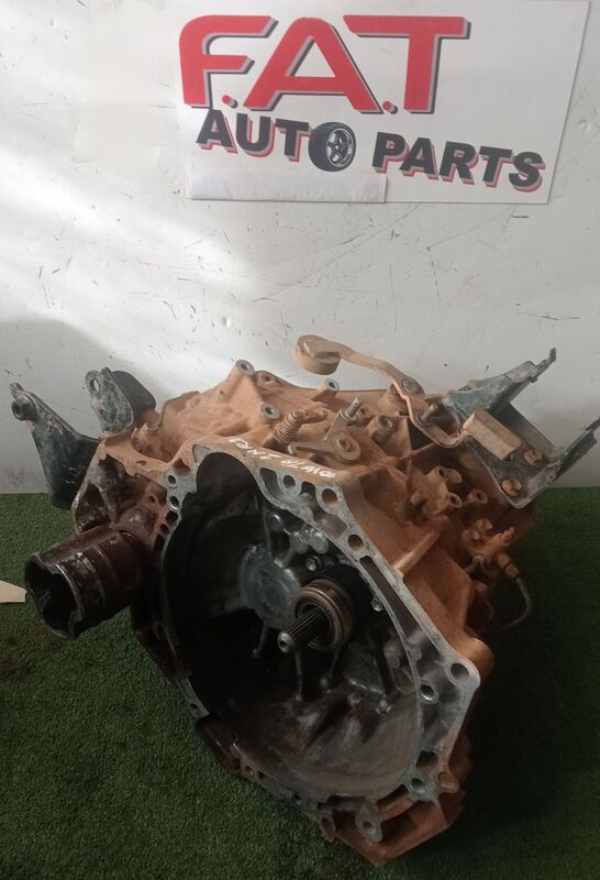 Transmission / Gearbox Toyota Corolla Professional 1.3i 4 Cylinder 2009to2016