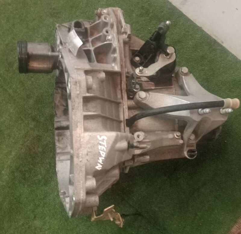 Transmission / Gearbox Renault Stepway 1.6 8 Valve 2007to2013