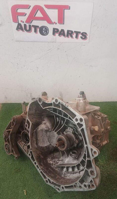 Transmission / Gearbox Opel Corsa Corsa C 1.4i 2004 to 2010