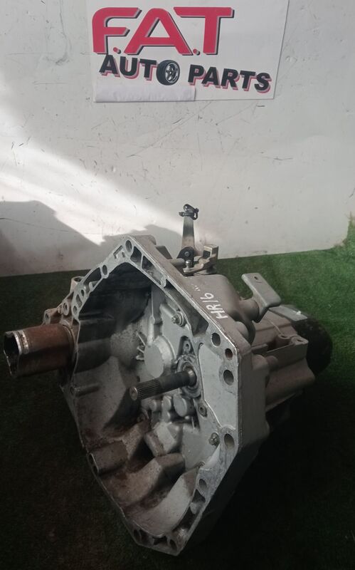 Transmission / Gearbox Nissan Livina 1.6i 2009to2014