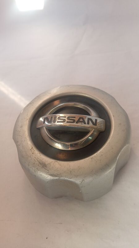 Centre Caps for Rims Nissan Hardbody Single Cap 2001 to 2004