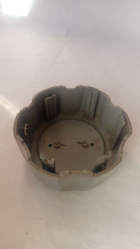 Centre Caps for Rims Nissan Hardbody Single Cap 2001 to 2004