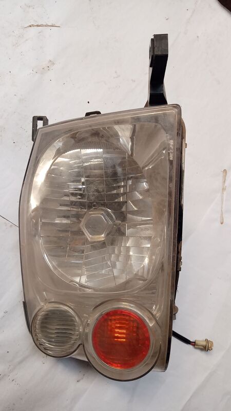 Headlights Nissan NP300 RHS 2003 to 2020