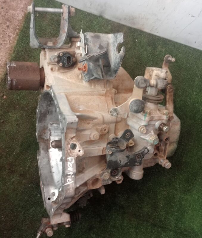 Transmission / Gearbox Great Wall Florrid 1.5 VVTi 2008 to 2013