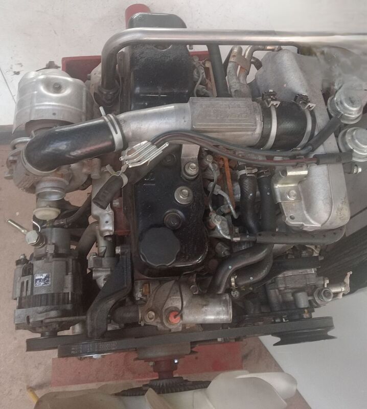 Complete Engines Isuzu D-Max 2.5 4 Cylinder Compensated 2016 to