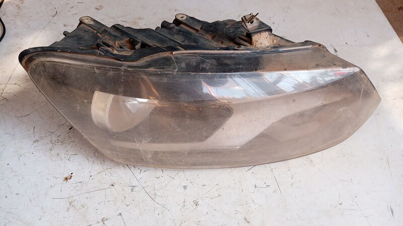 Headlights Volkswagen Polo 6 RHS 2010 to 2020