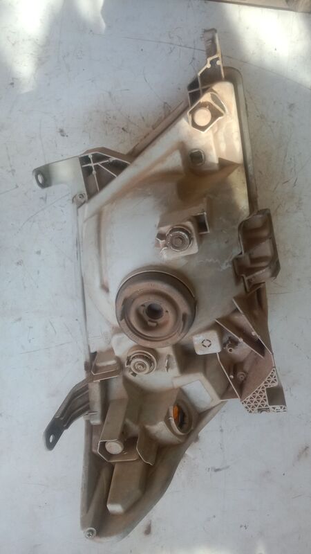 Headlights Toyota Hilux D4D / VVTI LHS 2007 to 2017