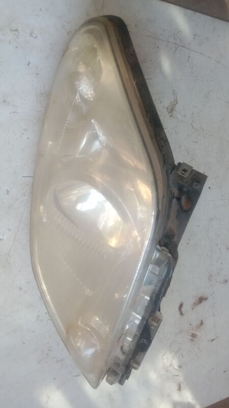 Headlights Toyota Corolla RHS 2002 to 2007