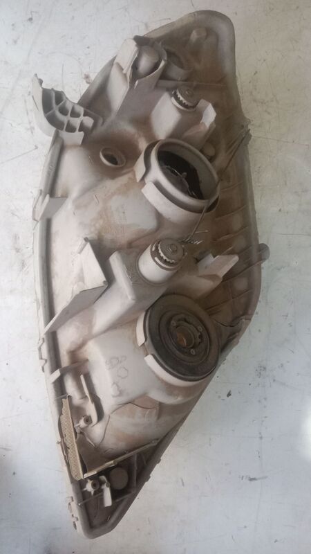 Headlights Toyota Corolla LHS 2004 to 2009