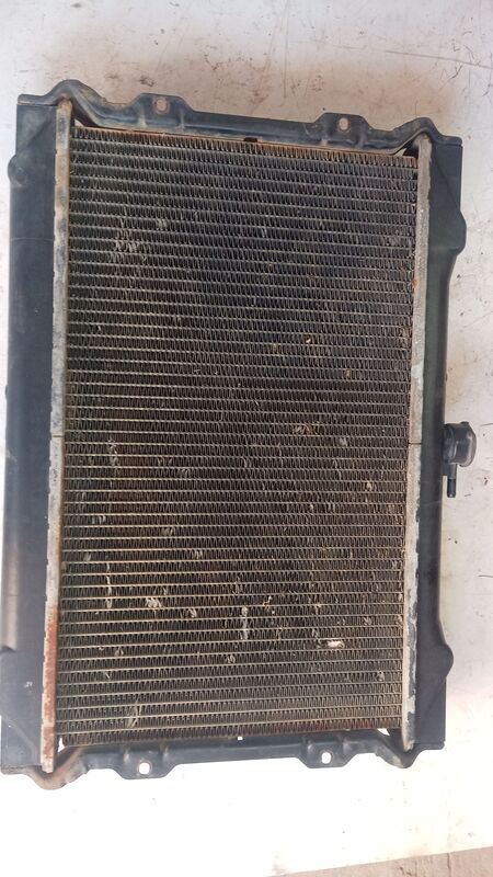 Radiator Nissan 1400 No leaks 1982 to 2005