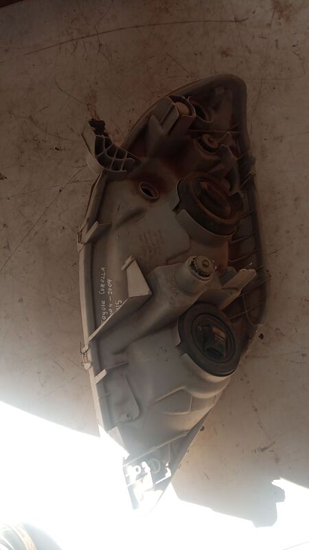 Headlights Toyota Corolla LHS 2004 to 2009
