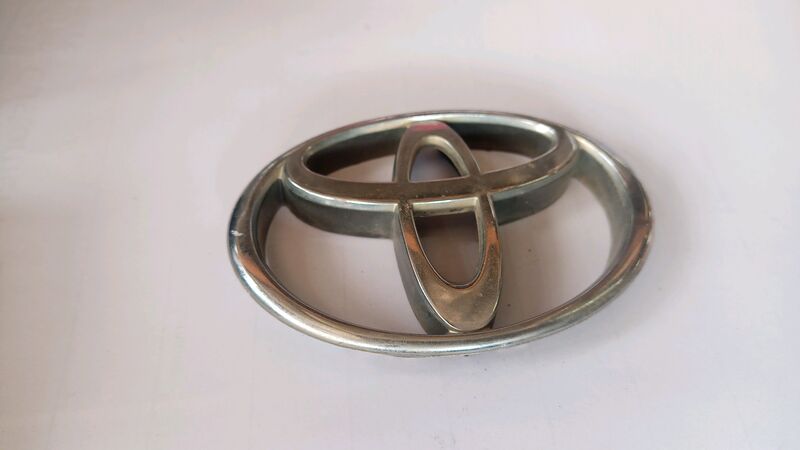 Emblems and Badges Toyota Camry 9.5cm x 6cm