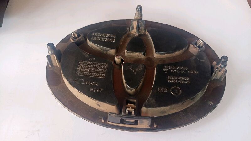 Emblems and Badges Toyota GD6 16.5cm x12cm