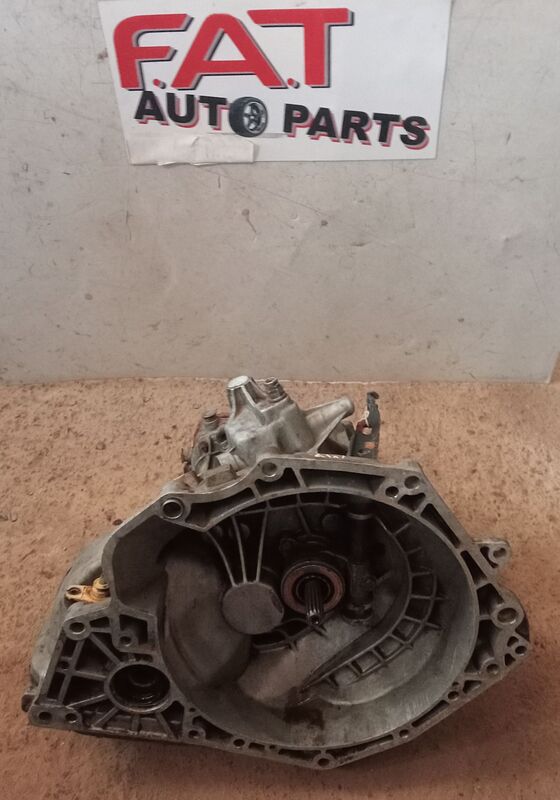 Transmission / Gearbox Opel Corsa Link type 1.4 4 Cylinder 2004 to 2010