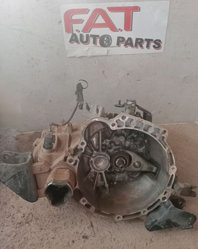 Transmission / Gearbox Kia Rio MK2 CVVT 1.6 2007 to 2010