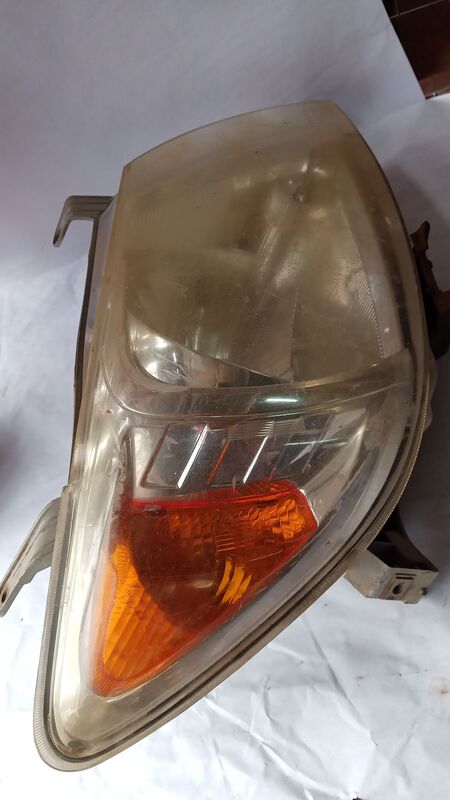 Headlights Toyota Hilux RHS 2007 to 2017